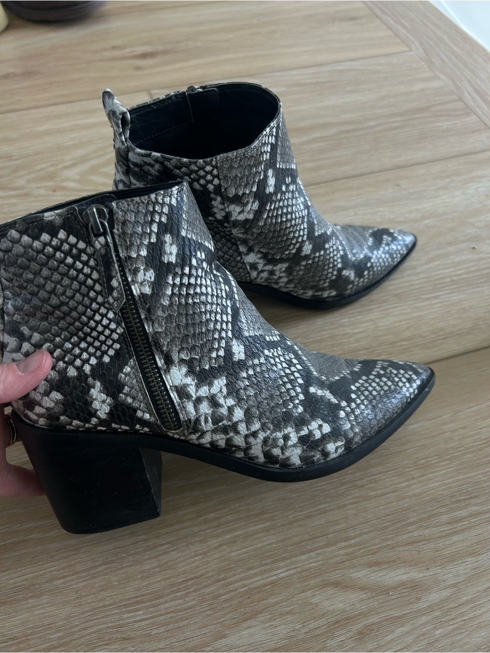 Treasure & Bond Snake-Print Pointed Ankle Boots - Black & Gray